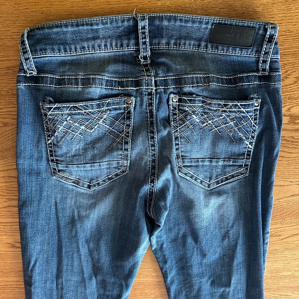 Day trip Jean boot cut, no holes,still in great shape